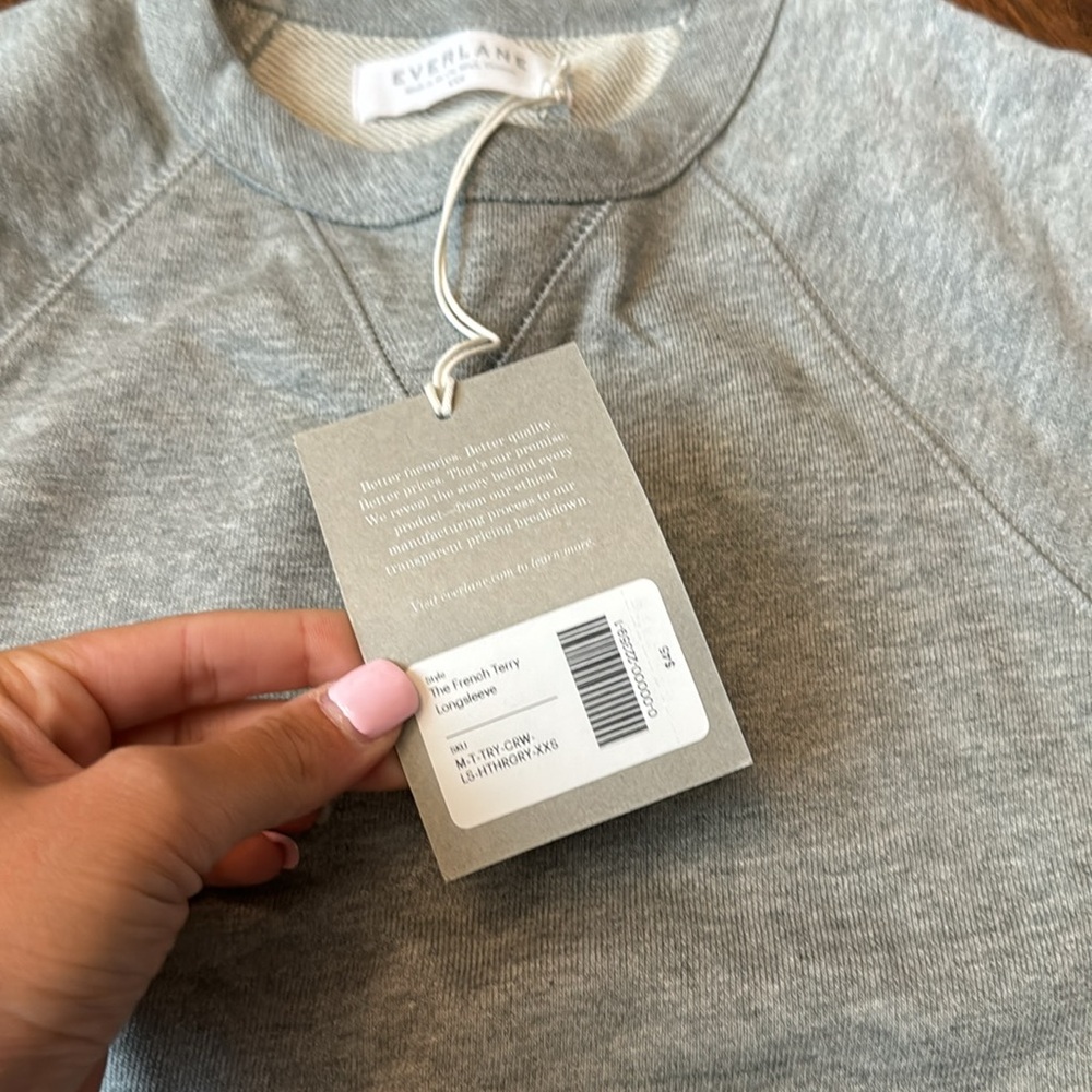 Everlane sweatshirt - Picture 2 of 6